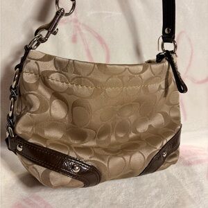 Vintage Coach Carly mini 🤍